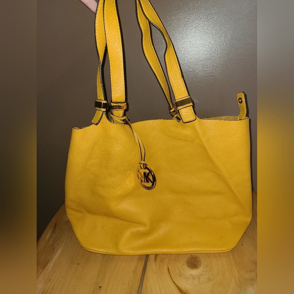 Authentic Michael kors tote